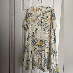 Cute dress and is very comfortable